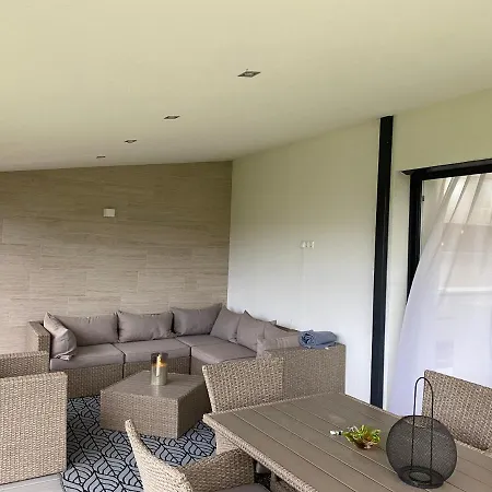 Amira Apartman & Wellness Nagykallo Exterior photo