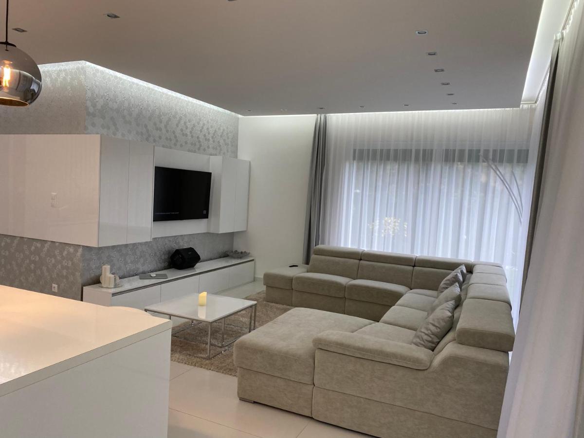 Amira & Wellness Apartment *