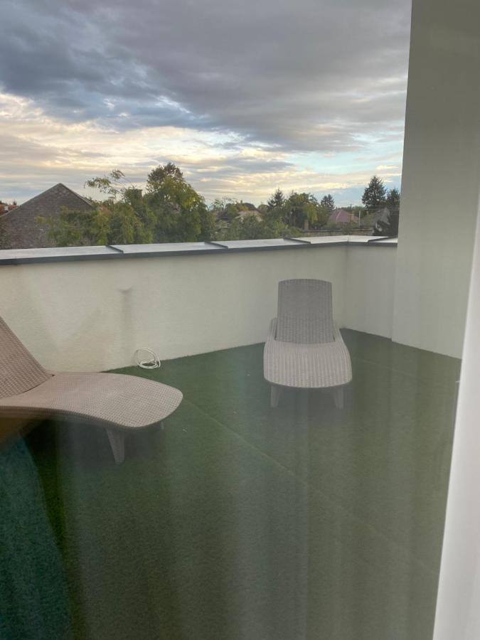 Amira & Wellness Apartment *