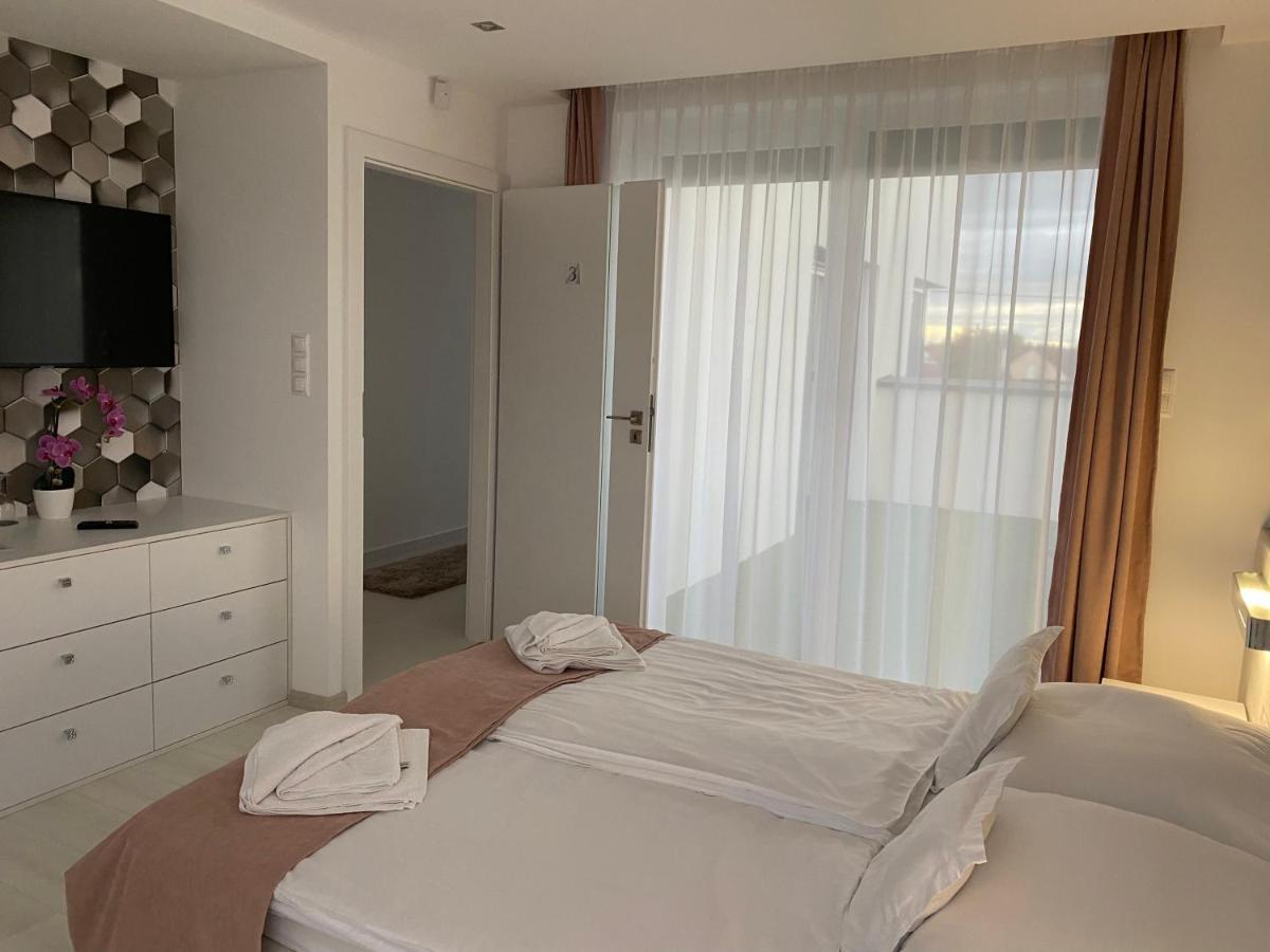 Amira & Wellness Apartment